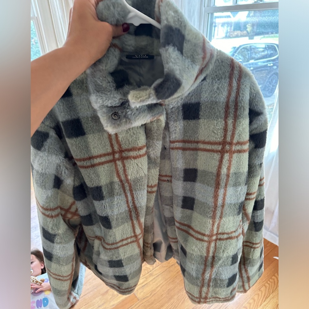 Vici faux fur coat size XL
